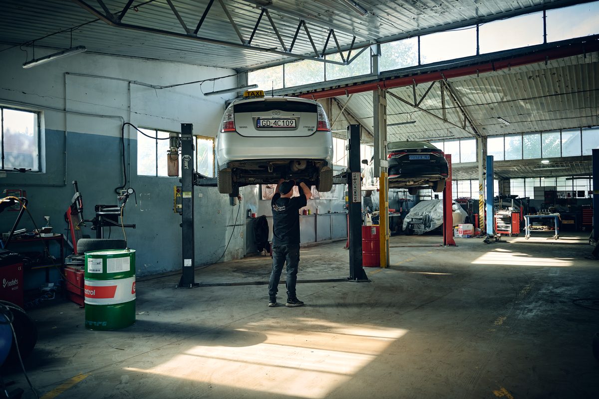 Optima Garage
